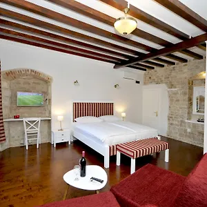 Palace Square 3* Trogir